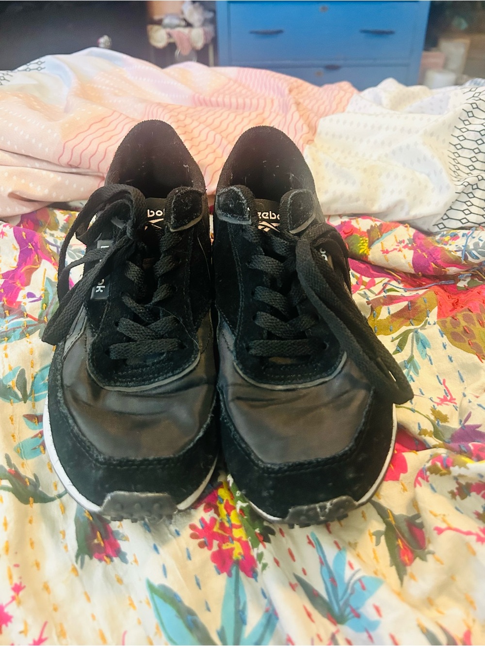 Women’s Reebok shoes sz 7.5